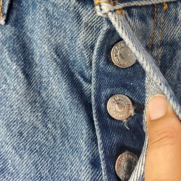 Levi's® Premium Wedgie Icon Fit Ankle Women's Jeans - Picture 6 of 15